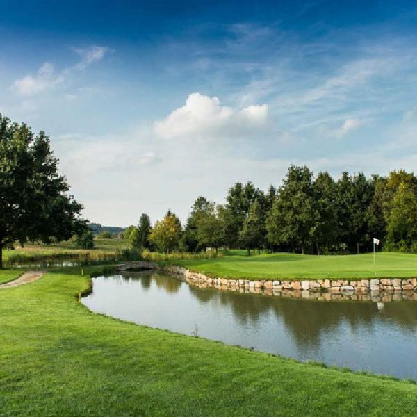 Golfplatz-St-Wolfgang-Uttlau-Wasserlauf