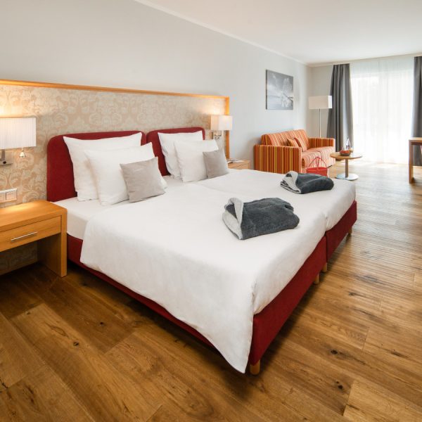Holz-Doppelzimmer_750x750_Teaser